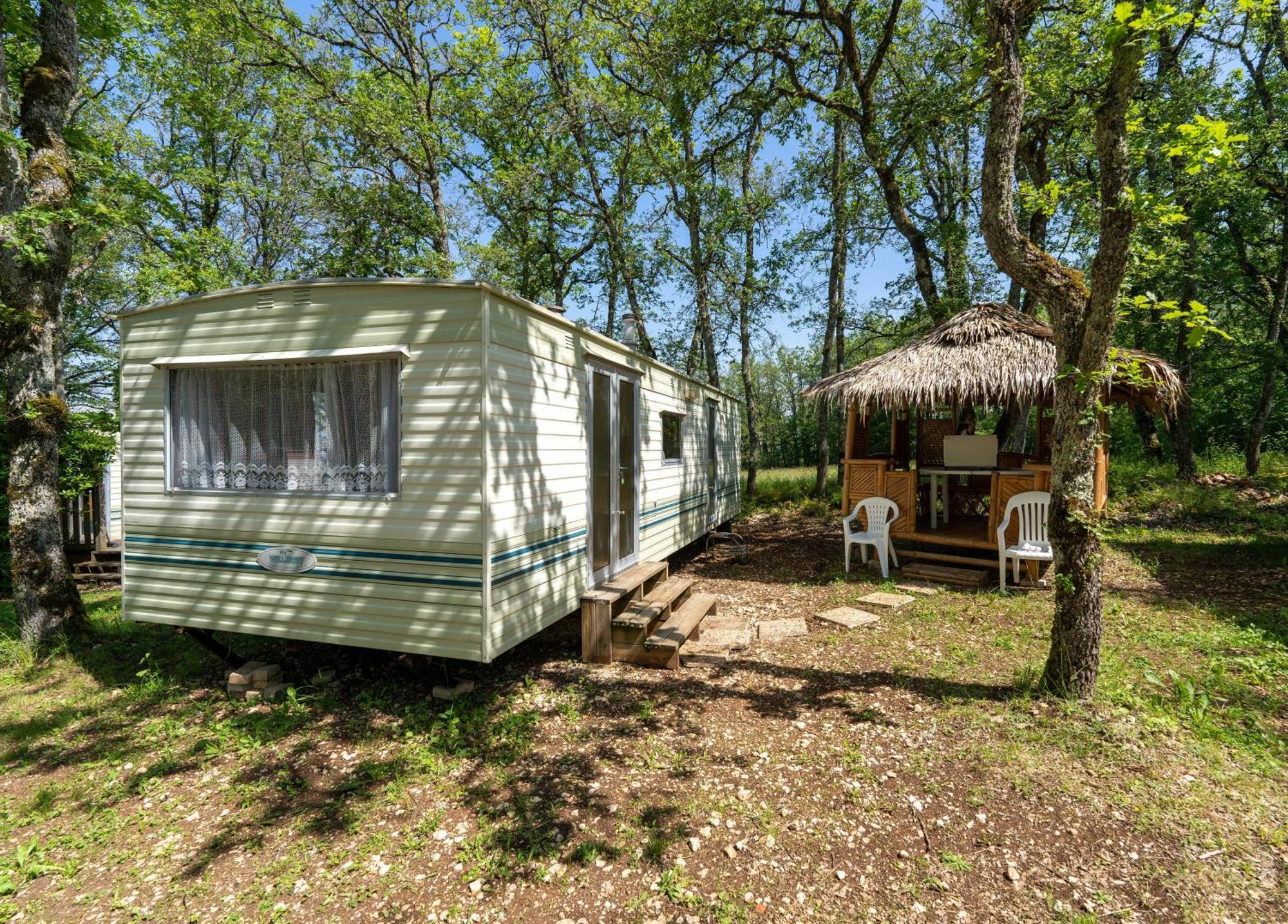 Camping Les Paillotes Payrac 외부 사진